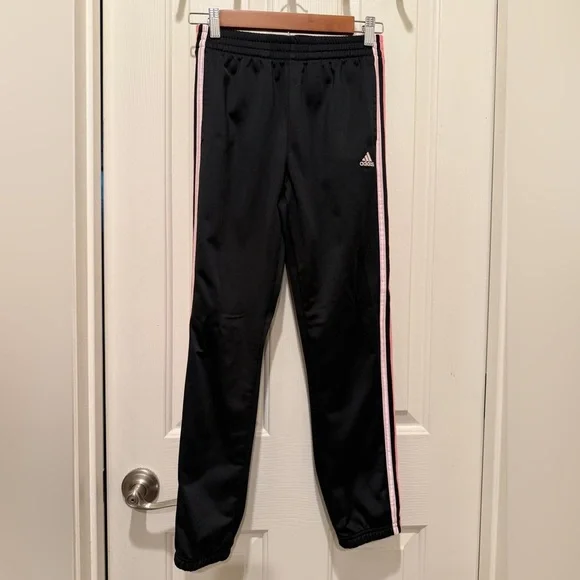 Adidas track suit
Pink black 14-16 sweats - Picture 7 of 12
